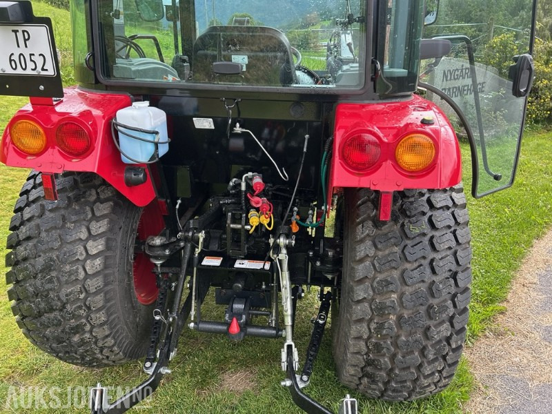 2024 TYM 6225 Traktor m/frontlaster - Farm tractor: picture 3 2024 TYM 6225 Traktor m/frontlaster - Farm tractor: picture 3