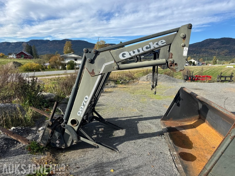2003 Quicke UM Frontlaster for traktor - Agricultural machinery: picture 2 2003 Quicke UM Frontlaster for traktor - Agricultural machinery: picture 2