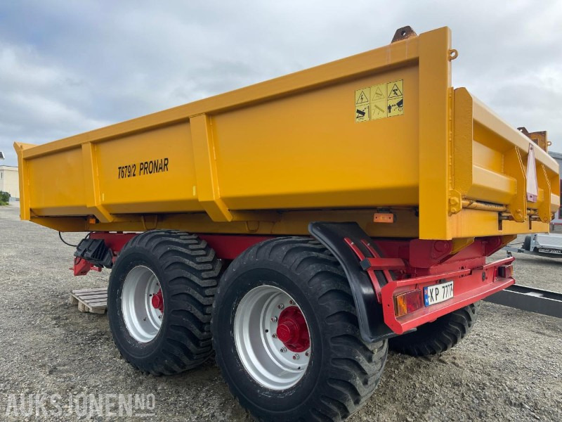 2009 Pronar T679/2 Dumperhenger - Agricultural machinery: picture 3 2009 Pronar T679/2 Dumperhenger - Agricultural machinery: picture 3