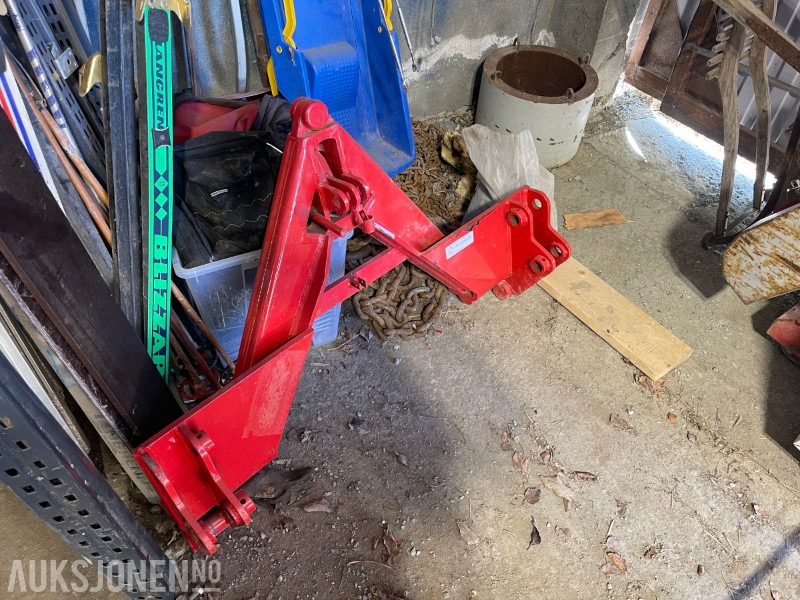 2015 Lyng Triangel AS Triangel hurtigkobling - Agricultural machinery: picture 1 2015 Lyng Triangel AS Triangel hurtigkobling - Agricultural machinery: picture 1