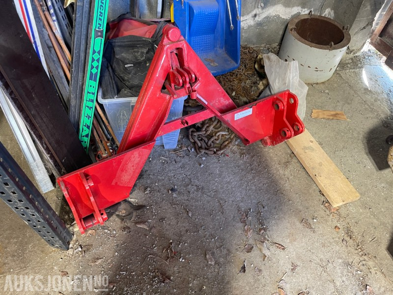 2015 Lyng Triangel AS Triangel hurtigkobling - Agricultural machinery: picture 2 2015 Lyng Triangel AS Triangel hurtigkobling - Agricultural machinery: picture 2