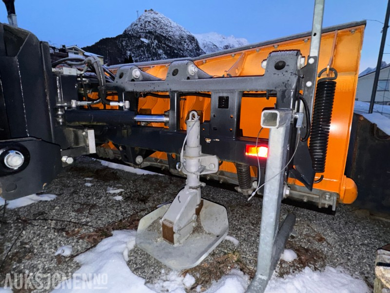 2018 Schmidt MS 27 C snøplog /brøyteskjær - Hydraylisk sving - Bredde 2700 mm - Trepunkts feste - Slepesko - Parkeringsstativ - Agricultural machinery: picture 2 2018 Schmidt MS 27 C snøplog /brøyteskjær - Hydraylisk sving - Bredde 2700 mm - Trepunkts feste - Slepesko - Parkeringsstativ - Agricultural machinery: picture 2