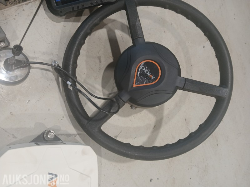 CHCNAV NX510 GPS autostyringssett Komplett og klart til bruk - Agricultural machinery: picture 2 CHCNAV NX510 GPS autostyringssett Komplett og klart til bruk - Agricultural machinery: picture 2