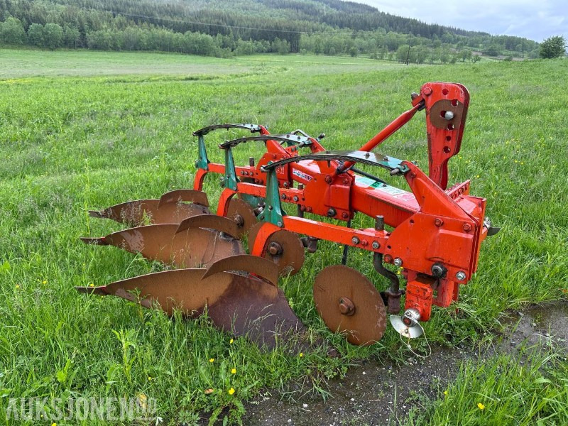 KVERNLAND MODA8 PLOG - Agricultural machinery: picture 1 KVERNLAND MODA8 PLOG - Agricultural machinery: picture 1