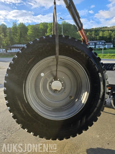 Nokian Hakkapelitta TRI med pigg - 4 stk - Agricultural machinery: picture 3 Nokian Hakkapelitta TRI med pigg - 4 stk - Agricultural machinery: picture 3