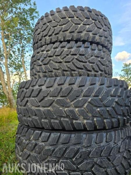 Nokian Hakkapelitta TRI med pigg - 4 stk - Agricultural machinery: picture 1 Nokian Hakkapelitta TRI med pigg - 4 stk - Agricultural machinery: picture 1