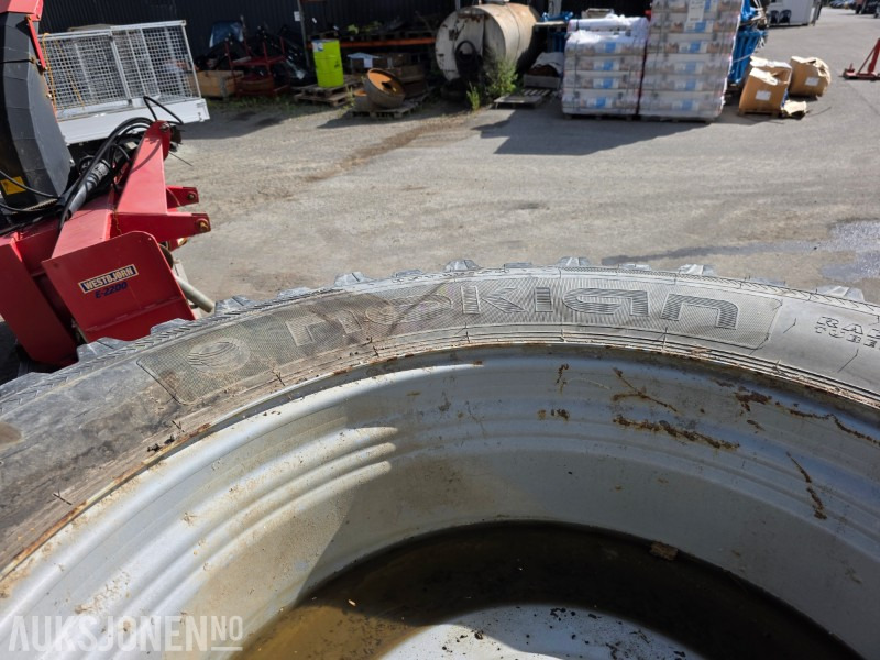 Nokian traktor dekk 650/65 R 42 - 540/65 R 30 TRI 2 med pigg - Agricultural machinery: picture 4 Nokian traktor dekk 650/65 R 42 - 540/65 R 30 TRI 2 med pigg - Agricultural machinery: picture 4