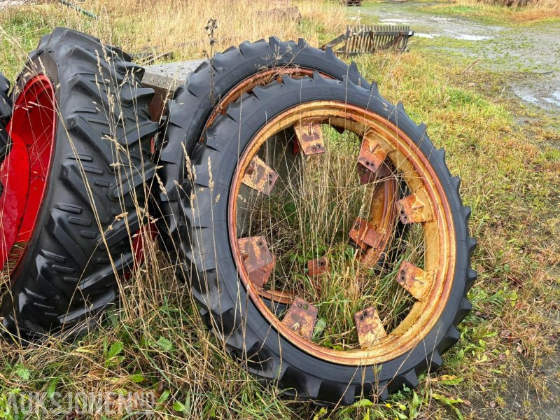 TVILLING HJUL OG SPRØYTEHJUL TIL TRAKTOR - Agricultural machinery: picture 3 TVILLING HJUL OG SPRØYTEHJUL TIL TRAKTOR - Agricultural machinery: picture 3