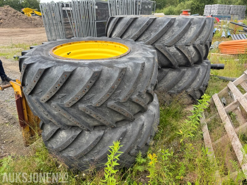 Traktor hjul - dekk Komplett hjulsett Michelin 650/60R38 og 540/60R28 - Agricultural machinery: picture 1 Traktor hjul - dekk Komplett hjulsett Michelin 650/60R38 og 540/60R28 - Agricultural machinery: picture 1