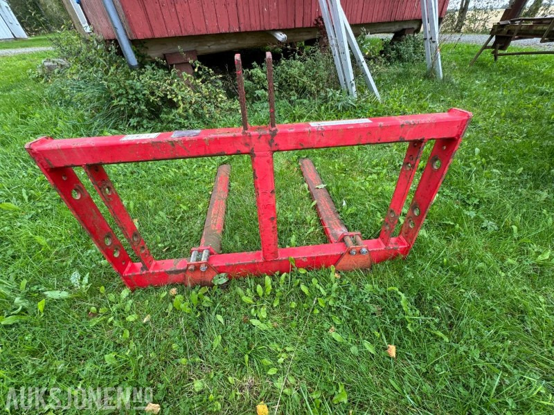 Underhaug pallegaffel - Agricultural machinery: picture 1 Underhaug pallegaffel - Agricultural machinery: picture 1