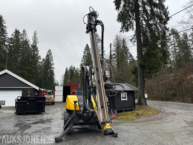 Atlas Copco FlexiROC T15R 2013 – Borerigg med ILMEG – Fjernkontroll- 1909 Timer - Drilling rig: picture 3 Atlas Copco FlexiROC T15R 2013 – Borerigg med ILMEG – Fjernkontroll- 1909 Timer - Drilling rig: picture 3