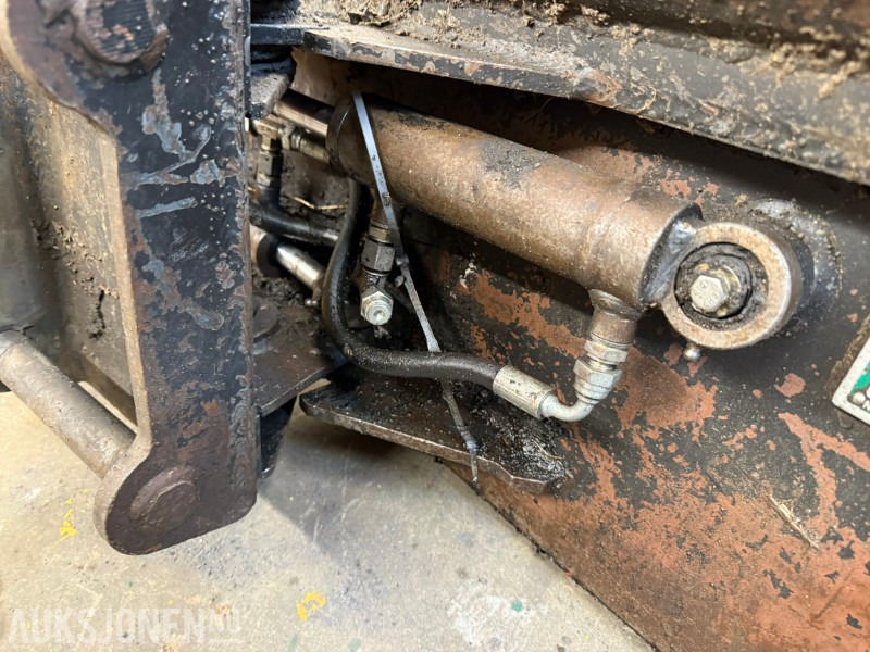 2006 Globus Hydraulisk pusseskuff – S30 feste / 90L / 99kg - Attachment for Construction machinery: picture 5 2006 Globus Hydraulisk pusseskuff – S30 feste / 90L / 99kg - Attachment for Construction machinery: picture 5