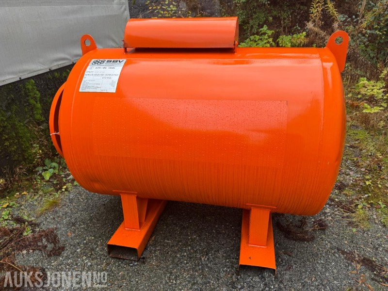 2012 SBV Dieseltank 1000 liter - Attachment for Construction machinery: picture 5 2012 SBV Dieseltank 1000 liter - Attachment for Construction machinery: picture 5