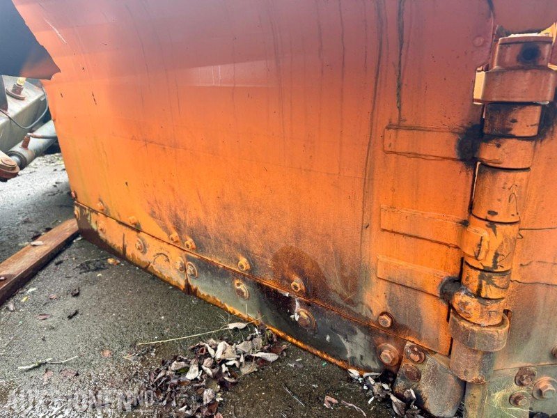 2012 Snježni Plug Snøplog - Attachment for Construction machinery: picture 5 2012 Snježni Plug Snøplog - Attachment for Construction machinery: picture 5