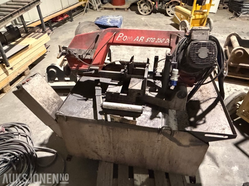 2015 Andre Bomar STG 250 D Metallbåndsag m/ Rullebord - Attachment for Construction machinery: picture 5 2015 Andre Bomar STG 250 D Metallbåndsag m/ Rullebord - Attachment for Construction machinery: picture 5