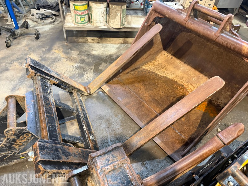 2015 Pallegaffel for gravemaskin - S60 - Attachment for Construction machinery: picture 2 2015 Pallegaffel for gravemaskin - S60 - Attachment for Construction machinery: picture 2