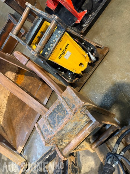 2015 Ripper / Rippertann - S60 feste - Attachment for Construction machinery: picture 3 2015 Ripper / Rippertann - S60 feste - Attachment for Construction machinery: picture 3