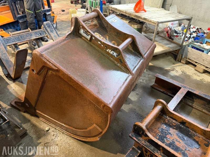 2015Klepp Mek L3AE 250 Løsmasseskuffe (S60) - Attachment for Construction machinery: picture 4 2015Klepp Mek L3AE 250 Løsmasseskuffe (S60) - Attachment for Construction machinery: picture 4