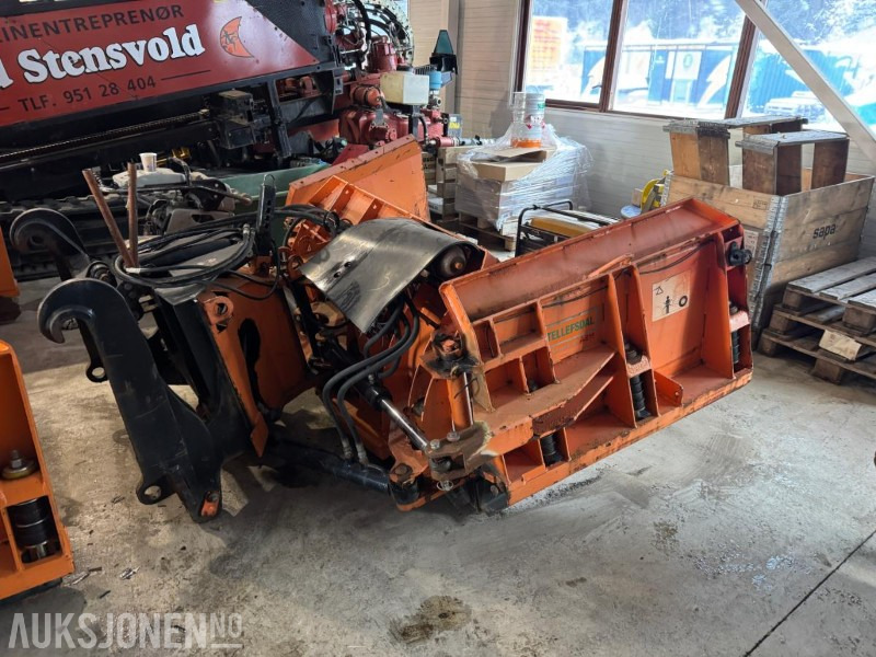 2016 TELLEFSDAL SNØPLOG - U-PLOG - 4300 MM - Attachment for Construction machinery: picture 3 2016 TELLEFSDAL SNØPLOG - U-PLOG - 4300 MM - Attachment for Construction machinery: picture 3