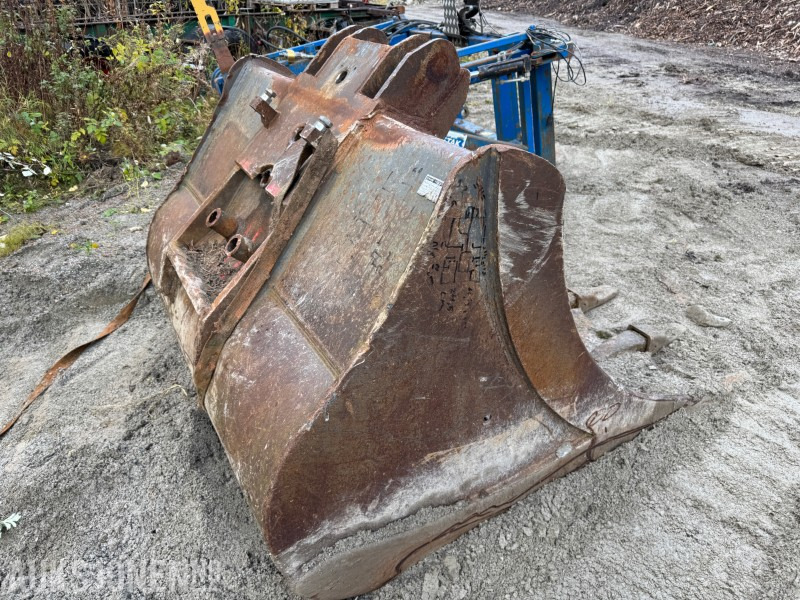 2016 Volvo EC360 Rock graveskuffe med tenner - Attachment for Construction machinery: picture 3 2016 Volvo EC360 Rock graveskuffe med tenner - Attachment for Construction machinery: picture 3