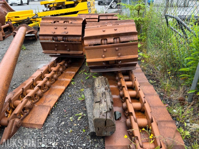 Cat D6T LGP Smalbelter / Steinbelter - Attachment for Construction machinery: picture 3 Cat D6T LGP Smalbelter / Steinbelter - Attachment for Construction machinery: picture 3