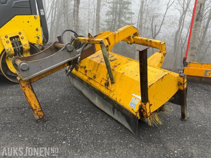 Feiekost til gravemaskin fra ROTE med S60 feste - Attachment for Construction machinery: picture 3 Feiekost til gravemaskin fra ROTE med S60 feste - Attachment for Construction machinery: picture 3