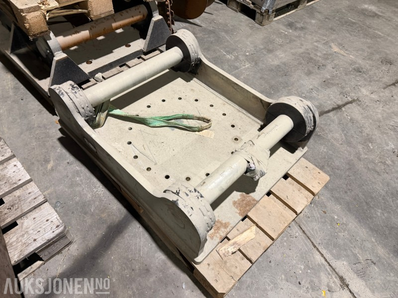 S90 grind / Adapterplate for gravemaskin - Attachment for Construction machinery: picture 2 S90 grind / Adapterplate for gravemaskin - Attachment for Construction machinery: picture 2