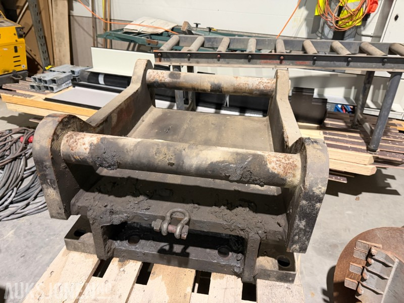 S90 grind / Adapterplate for gravemaskin - Attachment for Construction machinery: picture 5 S90 grind / Adapterplate for gravemaskin - Attachment for Construction machinery: picture 5