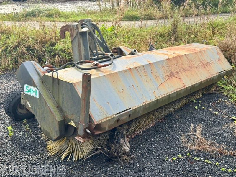 SAMI kost til hjullaster - Attachment for Construction machinery: picture 1 SAMI kost til hjullaster - Attachment for Construction machinery: picture 1