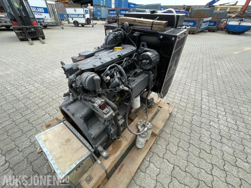 UBRUKT 2012 Deutz TCD 2012 L04 2V Motor - Hydraulikkpumpe - Styreskap/startskap - UBRUKT - Kjøpt inn for å passe til Powerscreen Warrior og Chieftain 1400. - Attachment for Construction machinery: picture 3 UBRUKT 2012 Deutz TCD 2012 L04 2V Motor - Hydraulikkpumpe - Styreskap/startskap - UBRUKT - Kjøpt inn for å passe til Powerscreen Warrior og Chieftain 1400. - Attachment for Construction machinery: picture 3