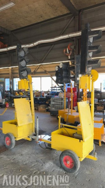 Construction equipment Berlex sett med trafikklys: picture 1