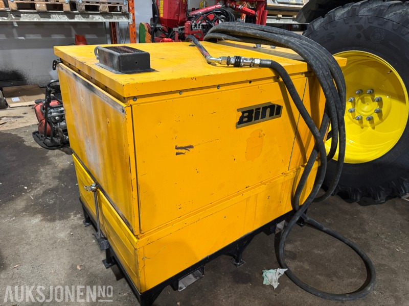 Bini 610 tinekjele - Construction equipment: picture 2 Bini 610 tinekjele - Construction equipment: picture 2