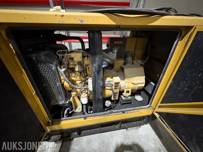 Cat Olympian GEP30 generator, 30 kva - Construction equipment: picture 5 Cat Olympian GEP30 generator, 30 kva - Construction equipment: picture 5