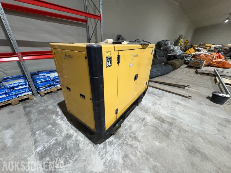 Cat Olympian GEP30 generator, 30 kva - Construction equipment: picture 2 Cat Olympian GEP30 generator, 30 kva - Construction equipment: picture 2