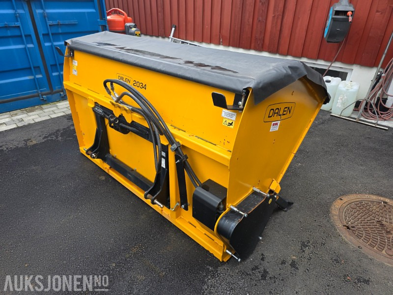 Dalen 2034-U sandstrøer - Hydraulisk - 2 meter strøbredde - 1300 liter - Construction equipment: picture 5 Dalen 2034-U sandstrøer - Hydraulisk - 2 meter strøbredde - 1300 liter - Construction equipment: picture 5