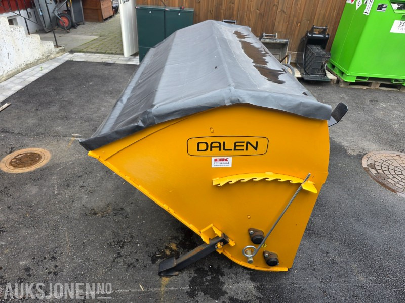 Dalen 2034-U sandstrøer - Hydraulisk - 2 meter strøbredde - 1300 liter - Construction equipment: picture 2 Dalen 2034-U sandstrøer - Hydraulisk - 2 meter strøbredde - 1300 liter - Construction equipment: picture 2