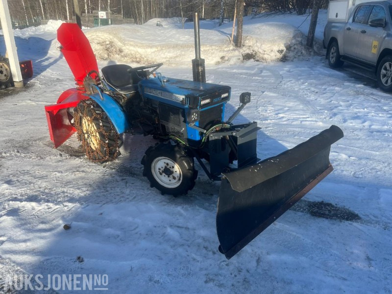 Iseki 2040 Traktor m/ fres og skjær - Farm tractor: picture 2 Iseki 2040 Traktor m/ fres og skjær - Farm tractor: picture 2