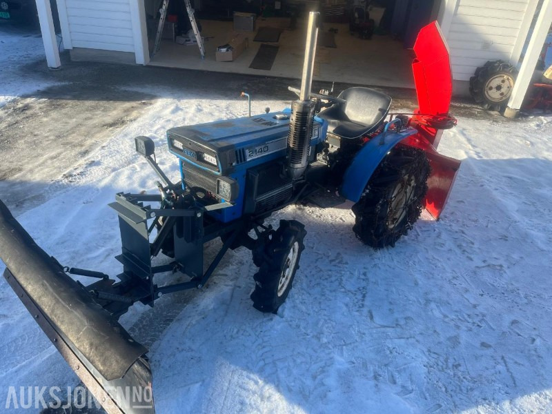 Iseki 2040 Traktor m/ fres og skjær - Farm tractor: picture 1 Iseki 2040 Traktor m/ fres og skjær - Farm tractor: picture 1
