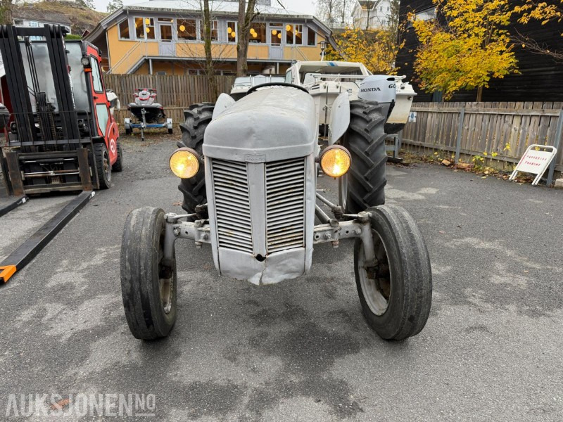 Massey Ferguson Gråtass - Farm tractor: picture 2 Massey Ferguson Gråtass - Farm tractor: picture 2