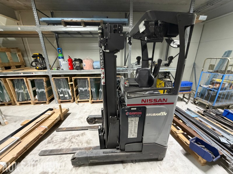 2013 Nissan UND140 Skyvemasttruck - 4,8m med batterilader - Material handling equipment: picture 4 2013 Nissan UND140 Skyvemasttruck - 4,8m med batterilader - Material handling equipment: picture 4