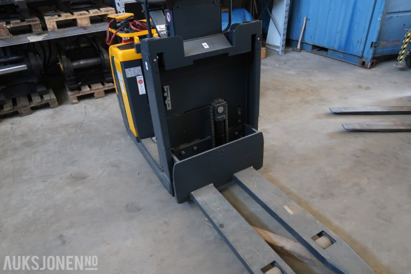 2014 Jungheinrich ECE 310HP Plukktruck - uten minstepris - Material handling equipment: picture 5 2014 Jungheinrich ECE 310HP Plukktruck - uten minstepris - Material handling equipment: picture 5