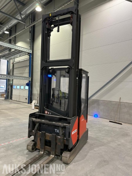 2015 Linde R17X Skyvemasttruck R17X, /Sertifisert/nytt batteri, 15207 timer - Material handling equipment: picture 3 2015 Linde R17X Skyvemasttruck R17X, /Sertifisert/nytt batteri, 15207 timer - Material handling equipment: picture 3
