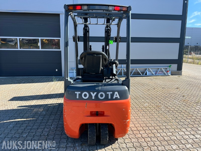 Toyota 8FBET16 - Material handling equipment: picture 4 Toyota 8FBET16 - Material handling equipment: picture 4