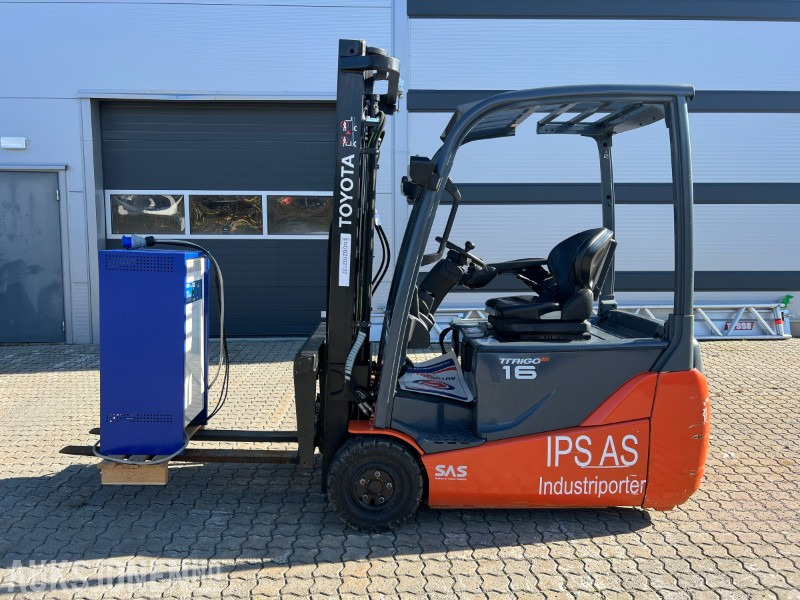 Toyota 8FBET16 - Material handling equipment: picture 2 Toyota 8FBET16 - Material handling equipment: picture 2