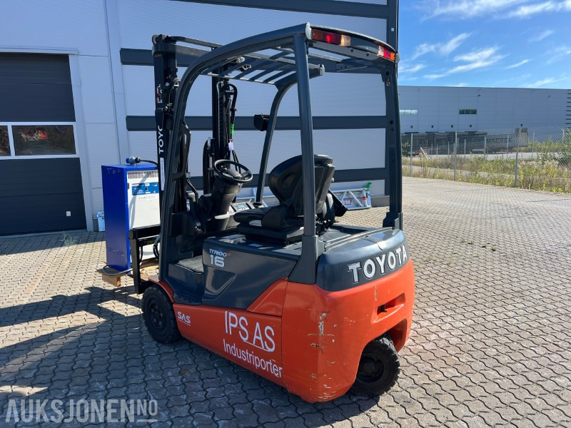 Toyota 8FBET16 - Material handling equipment: picture 3 Toyota 8FBET16 - Material handling equipment: picture 3