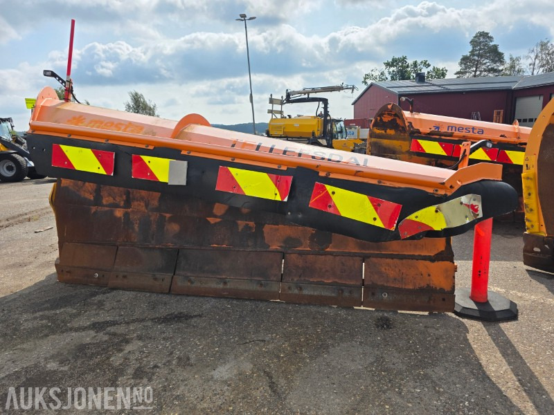 Tellefsdal D 70 3400 plog med sving - Construction equipment: picture 3 Tellefsdal D 70 3400 plog med sving - Construction equipment: picture 3