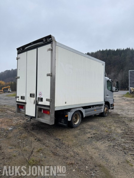 2008 Mercedes-Benz Atego 822 Servicebil / Verkstedvogn m/ Palfinger kran og verkstedinnredning - Truck: picture 5 2008 Mercedes-Benz Atego 822 Servicebil / Verkstedvogn m/ Palfinger kran og verkstedinnredning - Truck: picture 5