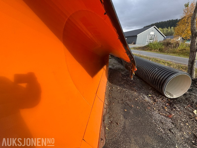 2018 Tellefsdal HD45 3700 Høytkastene Diagonalplog - Truck: picture 5 2018 Tellefsdal HD45 3700 Høytkastene Diagonalplog - Truck: picture 5