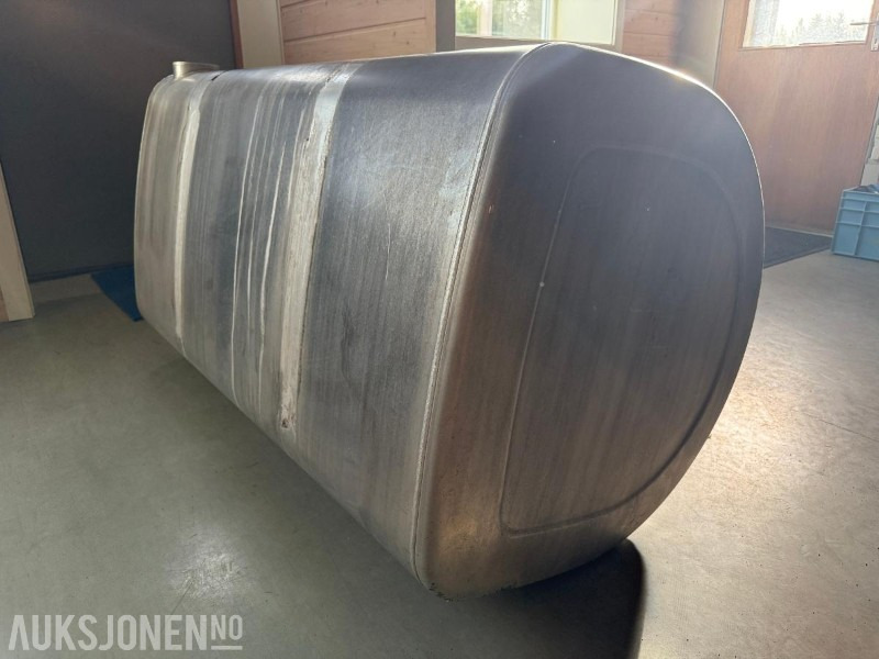 2023 Dieseltank 530 L 70x70x130 - Montert på Volvo FH 2023 D-Shaped - Truck: picture 1 2023 Dieseltank 530 L 70x70x130 - Montert på Volvo FH 2023 D-Shaped - Truck: picture 1
