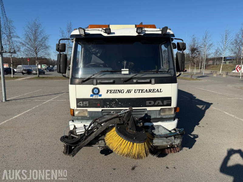 1997 DAF 45 180 TI feiebil, tilhengerfeste, nytt sug, kamera, ekstralys - Utility/ Special vehicle: picture 2 1997 DAF 45 180 TI feiebil, tilhengerfeste, nytt sug, kamera, ekstralys - Utility/ Special vehicle: picture 2